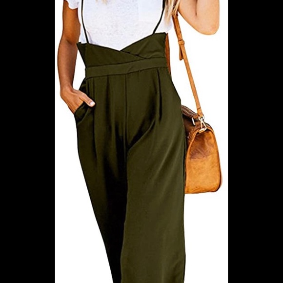 High-Waist wide leg pants with straps! - Picture 4 of 4